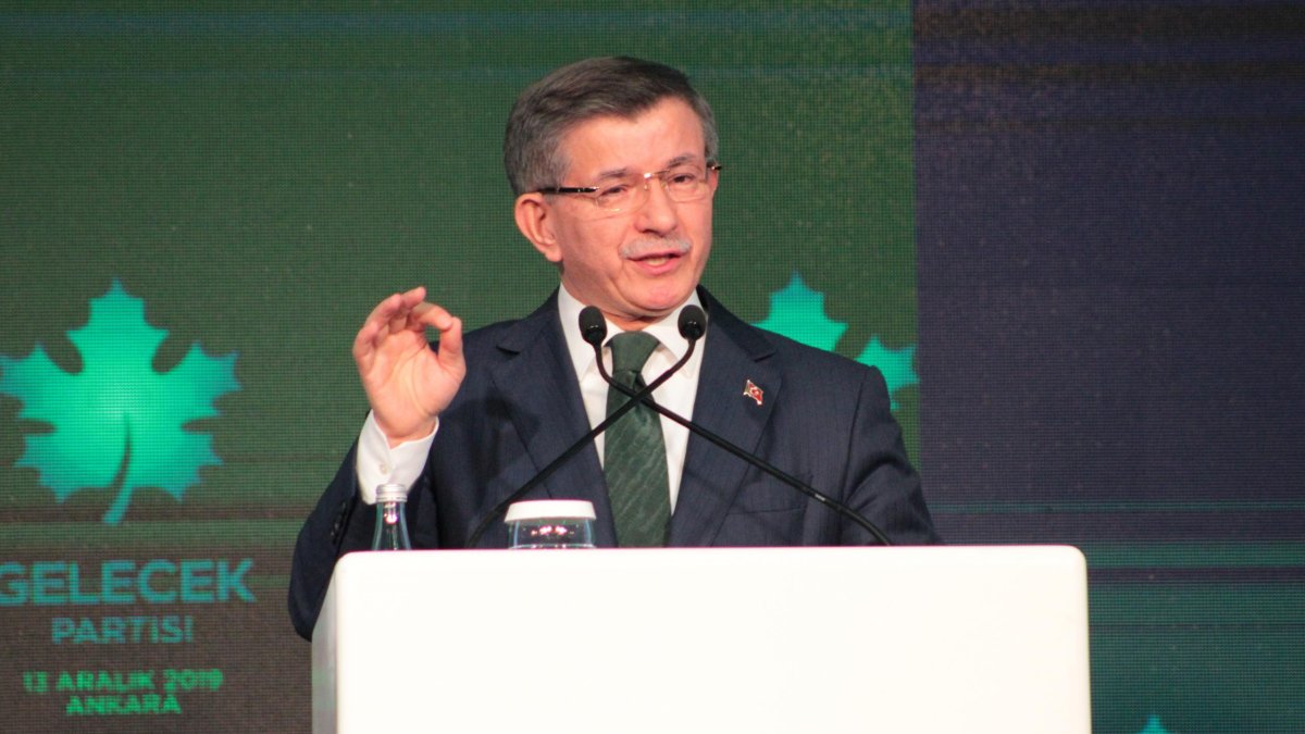 Davutoğlu'ndan Cumhur İttifakı'na HDP tepkisi: Altılı Masa'ya yedinci ayağı sorma hakları kalmadı