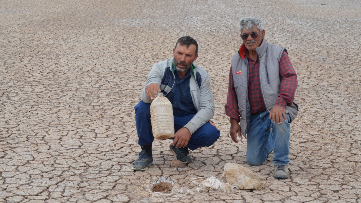 Korkulan oldu: Tuz Gölü'nde kirlilik alarm veriyor