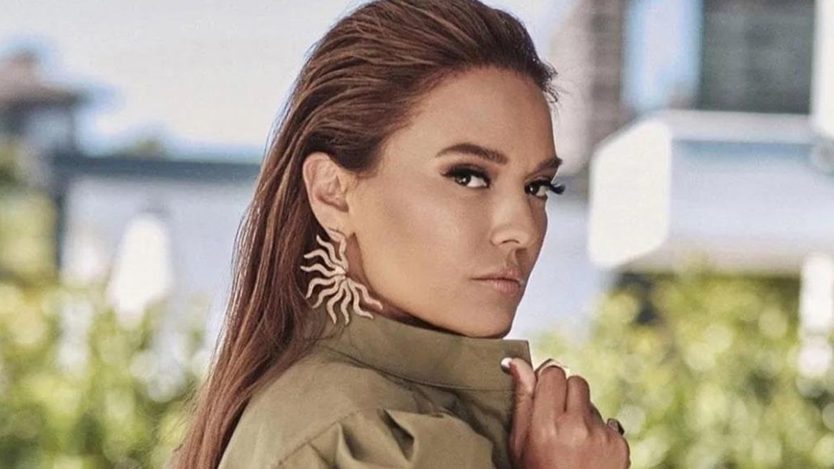 Ünlü isimden Demet Akalın hakkında olay yaratacak açıklama: "Öfkeliyim adını bile anmak istemiyorum, hayatımı mahvetti"