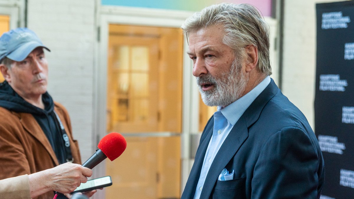 Alec Baldwin'den set çalışanlarına dava: Yaşadığı 'muazzam keder' için tazminat istedi