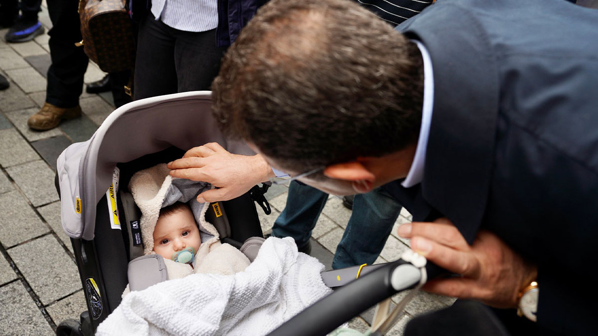 İBB Başkanı İmamoğlu patlamanın olduğu İstiklal'de: Saksılara suç bulmak değil, saksıları çalıştırmak lazım