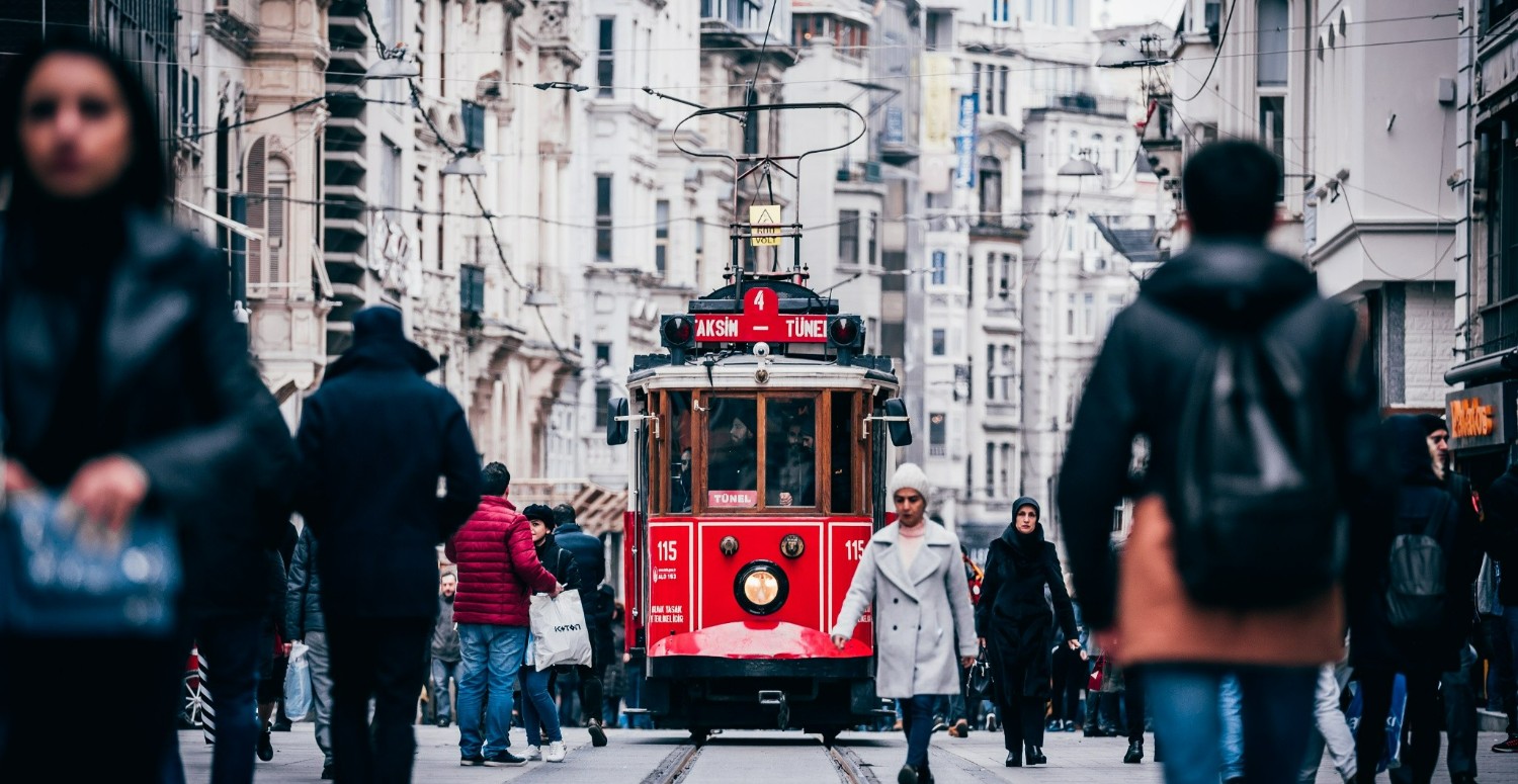 İstiklal Caddesi'ndeki ağaçlar kaldırıldı mı, neden kaldırıldı?