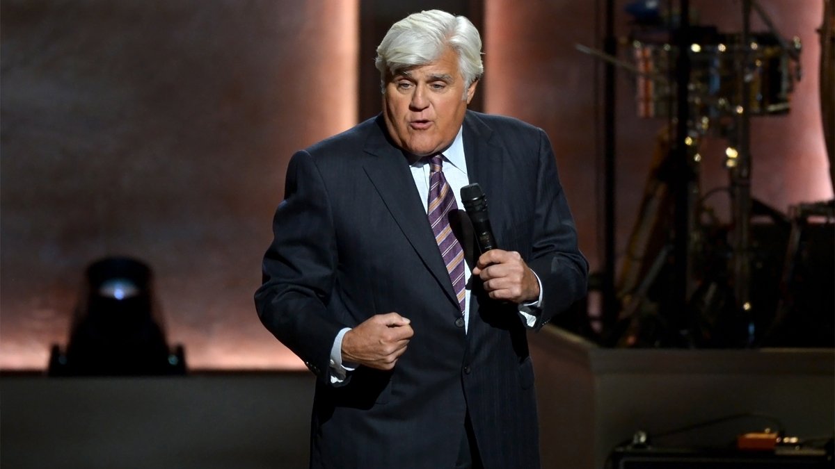 Ünlü komedyenin aracı alev alev yandı: Vücudunda ciddi yanıklar var