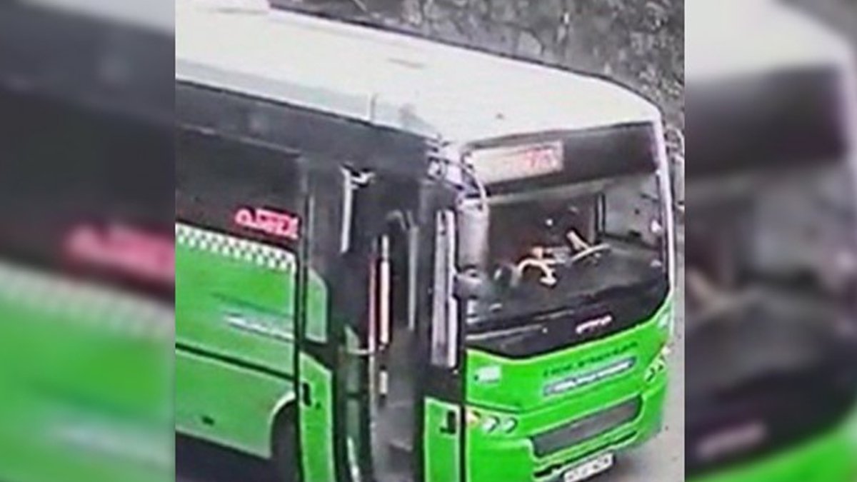 Halk otobüsünde dehşeti yaşattı: Önce yolcuyu bıçakladı ardından otobüsü kaçırdı