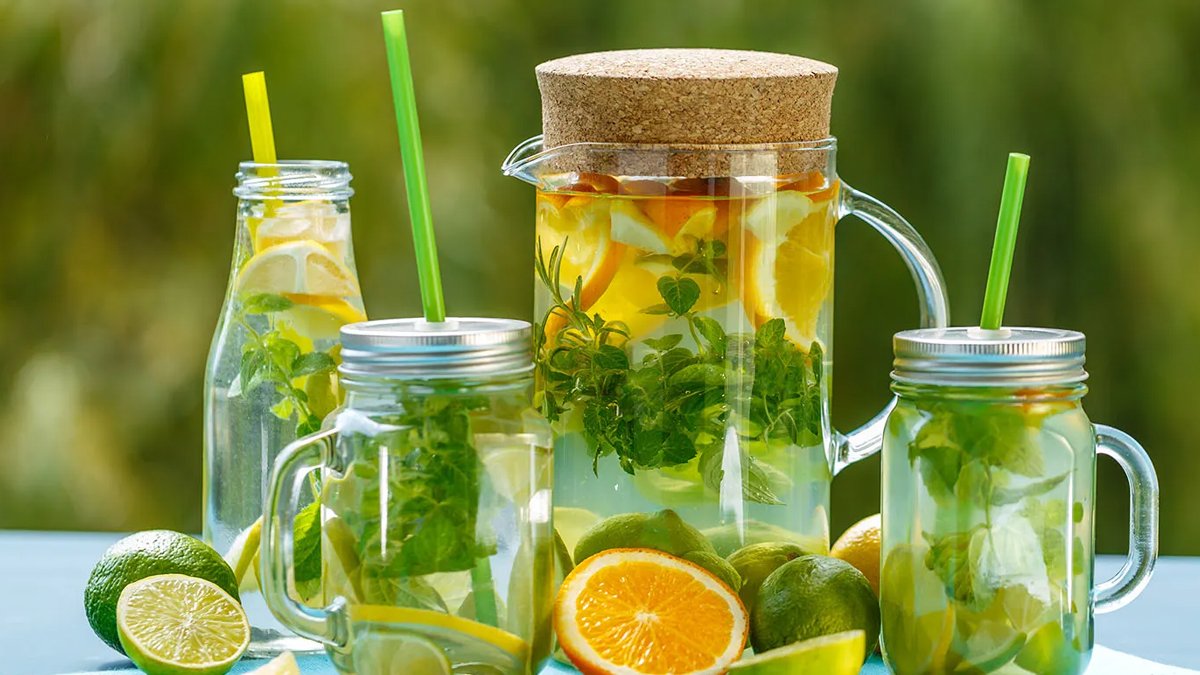 Bu basit tarifle zehirleri vücudunuzdan defedin! Bir bardak için mucizeyi gözlerinizle görün