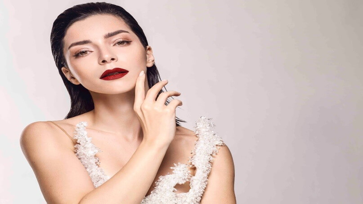 Мерве алмас. Ширсел мерве алтын. Кафе мерве лого. Мерве чагыран. Мерве алтинкая.