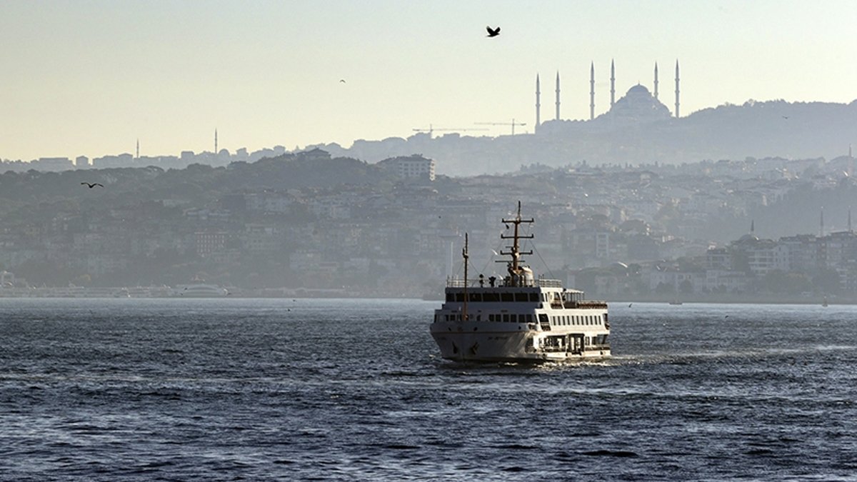 İstanbul'da vapurlar yine kalkamadı