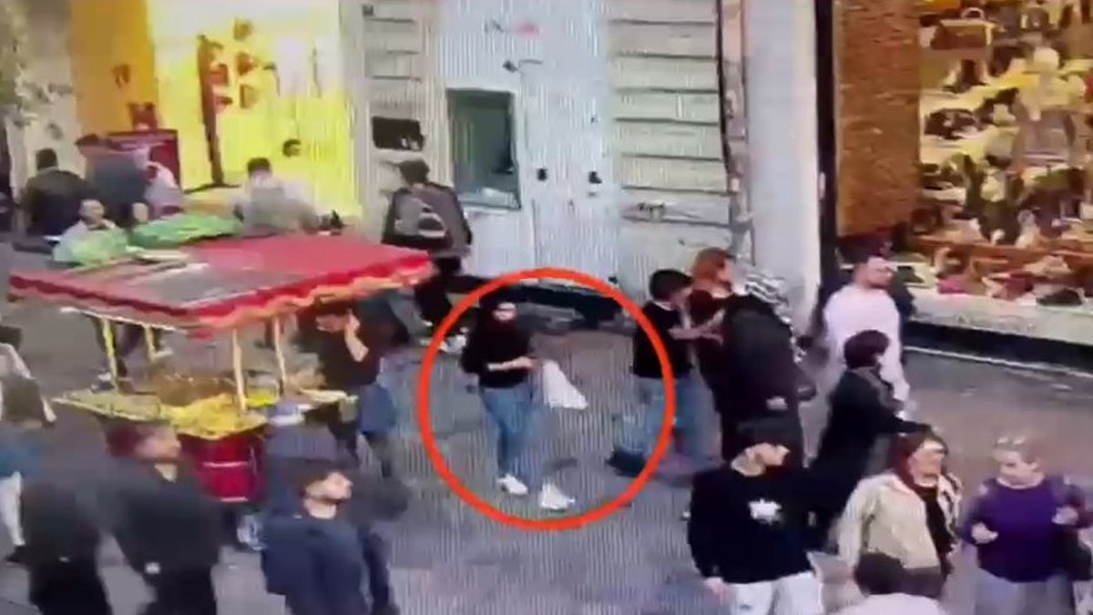 Bombacı İstiklal'de keşifte! Aynı taksici götürmüş, elinde yine gül var