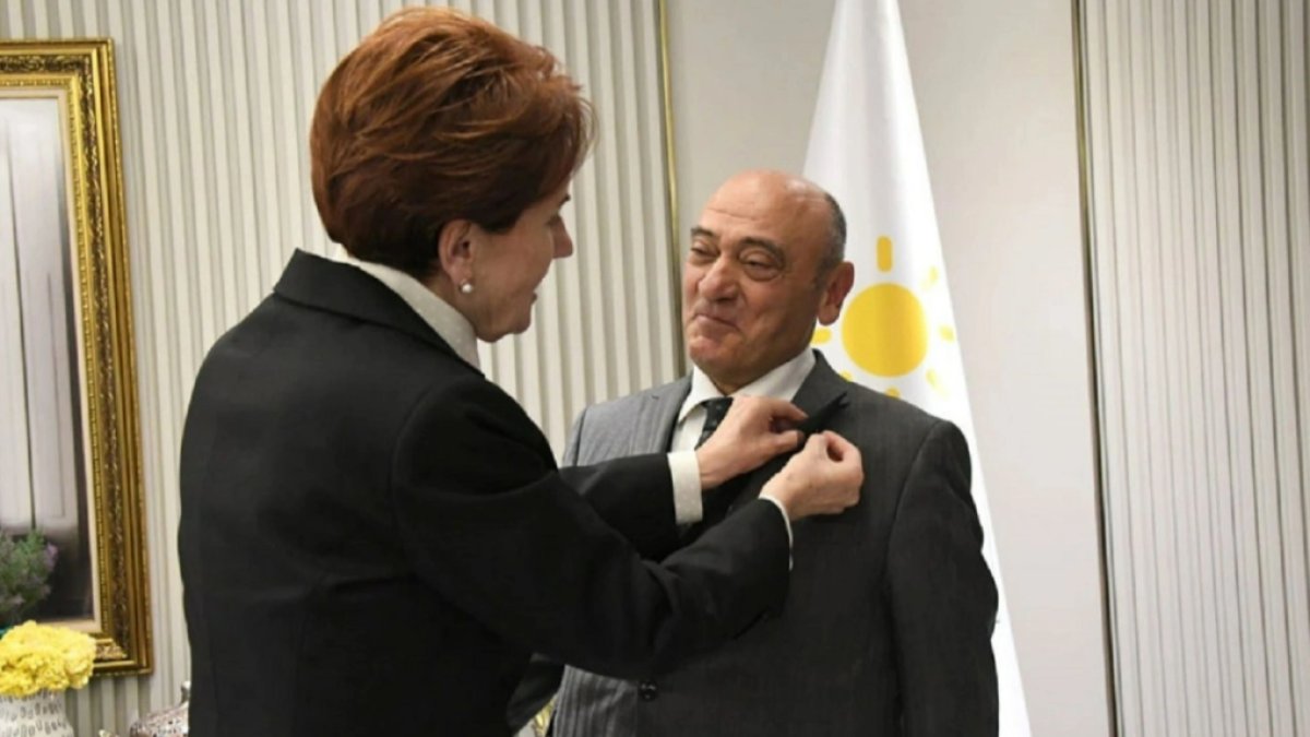 MHP'li isim İYİ Parti'ye katıldı: Rozetini Akşener taktı