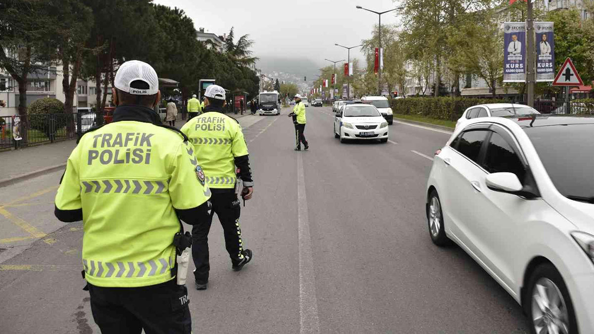 Uzmanından araç sahiplerine uyarı: 1 Aralık'ı bekleyen pişman olur
