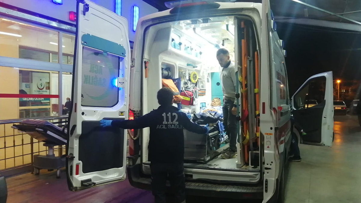 Adana'da maden ocağında kontrollü patlama sırasında 2 işçi göçük altında kaldı