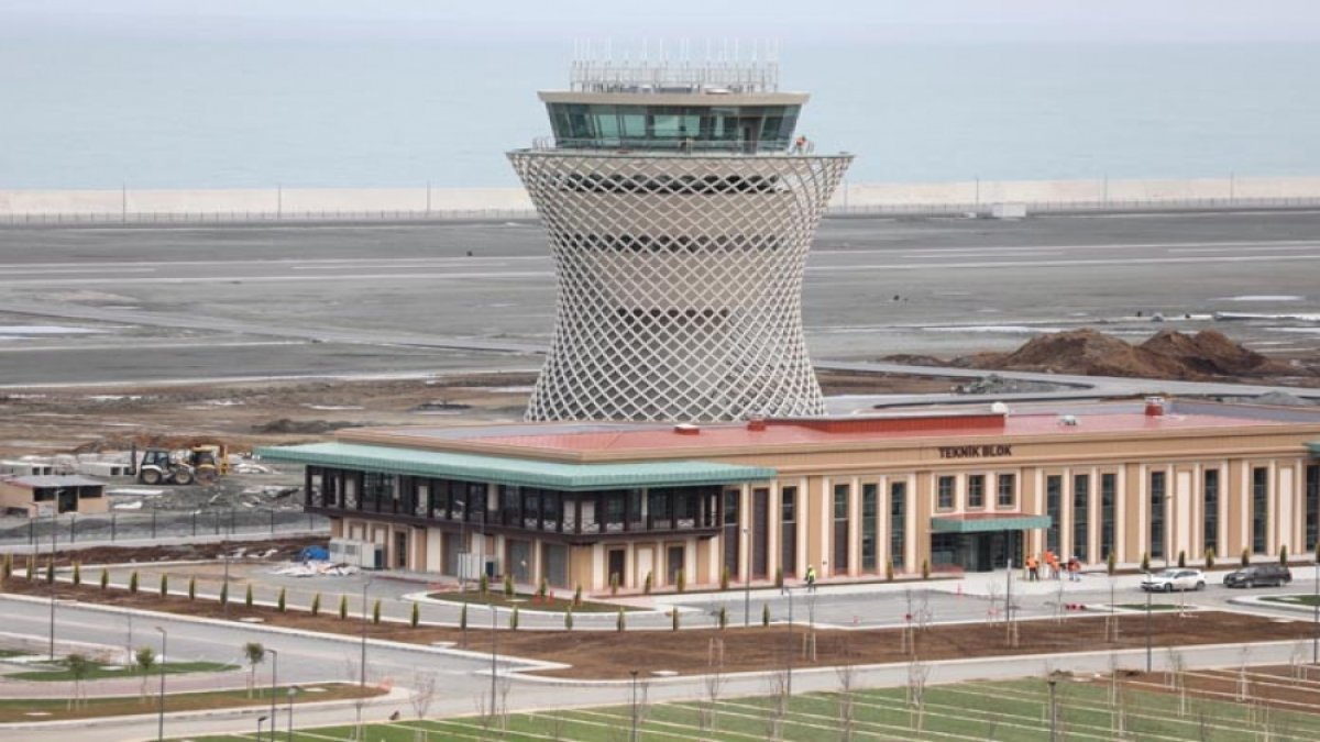 Erdoğan “Uçaklar boş, doldurun” demişti: Piste teker değmedi