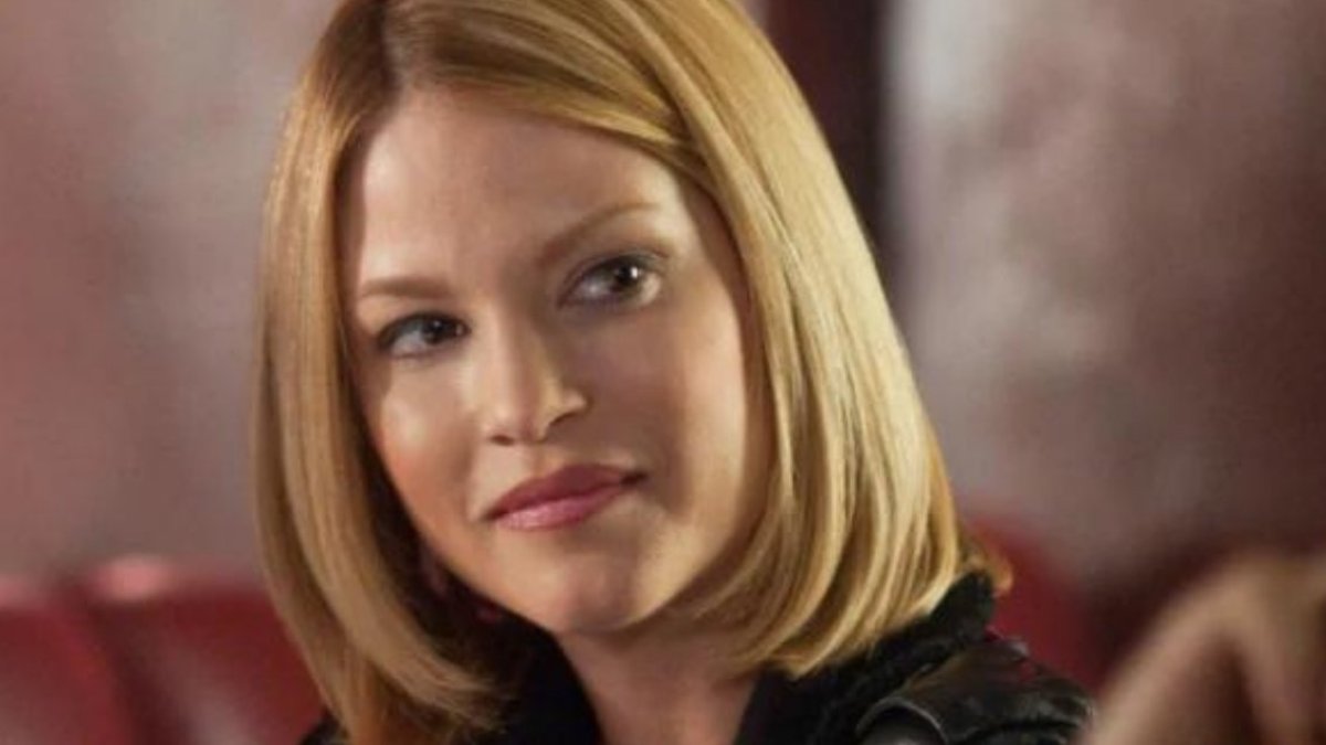 Supernatural oyuncusu Nicki Aycox hayatını kaybetti