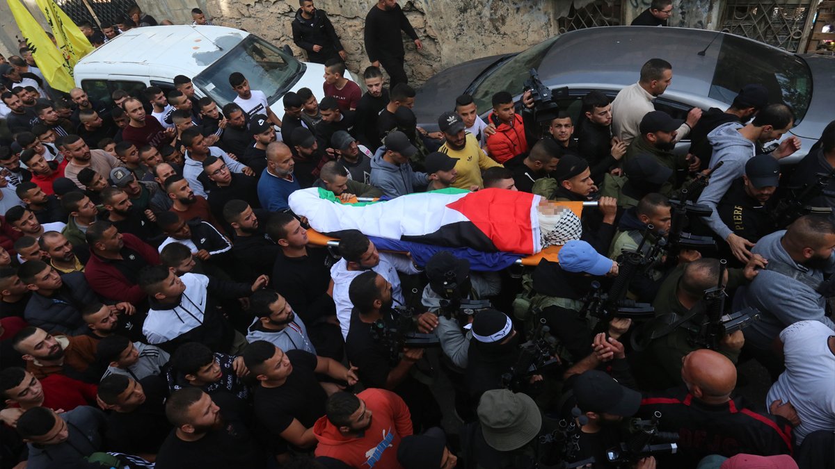 İsrail askerleri Batı Şeria'da Filistinli genci öldürdü