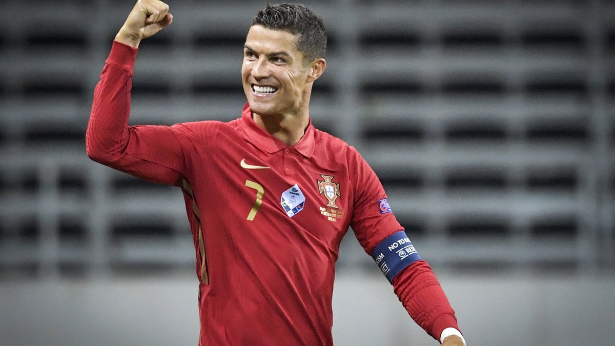 Ronaldo'dan yeni rekor: Instagram tarihine geçti
