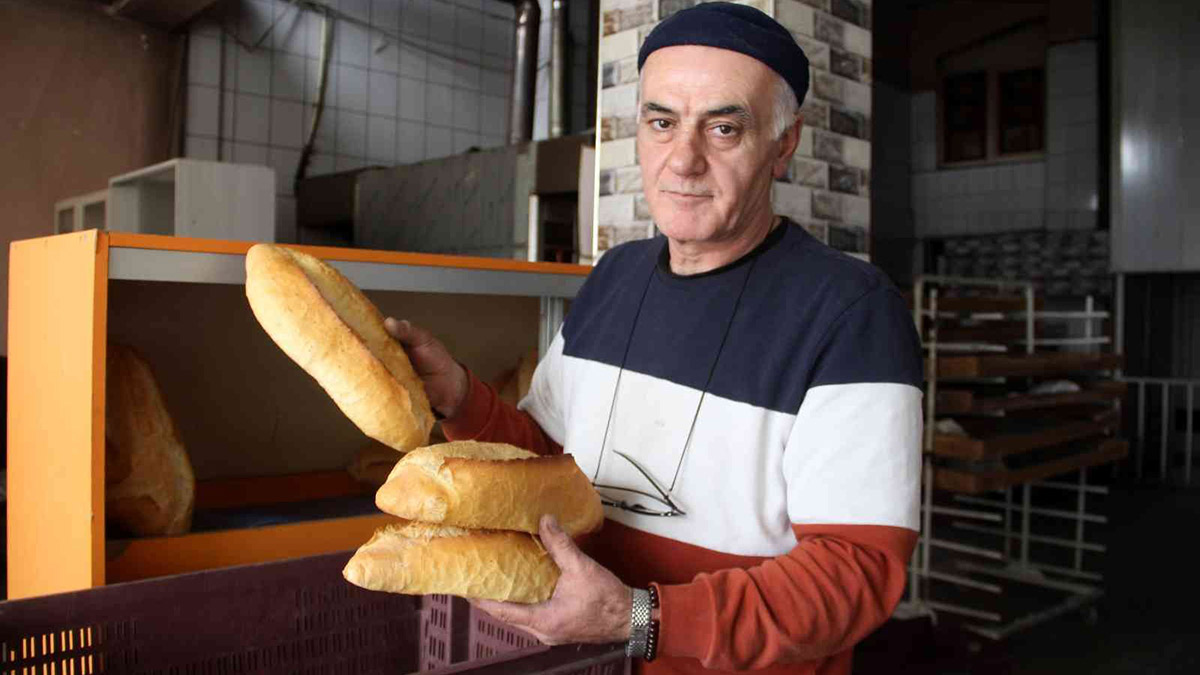 'Benim günahım çok' diyerek Türkiye'nin en ucuz ekmeğini satmaya başladı