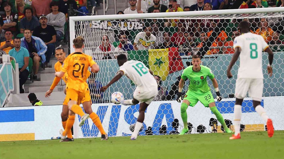 Hollanda, Senegal karşısında son anlarda bulduğu gollerle kazandı