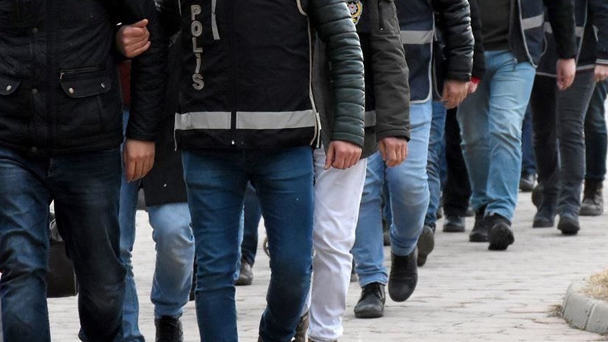 JANA ve KPSS sınavı sorularını çalan 23 FETÖ şüphelisine gözaltı kararı