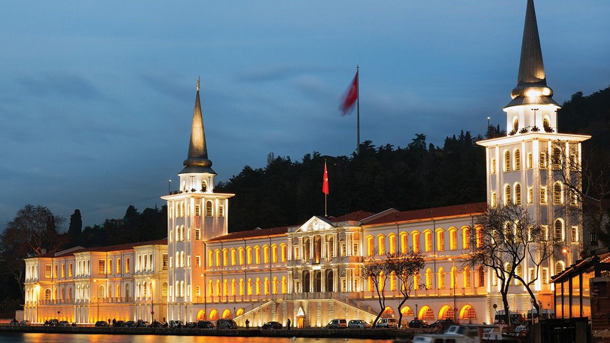 15 Temmuz darbe girişiminden sonra kapatılmıştı: Kuleli Askeri Lisesi binası yeniden faaliyette
