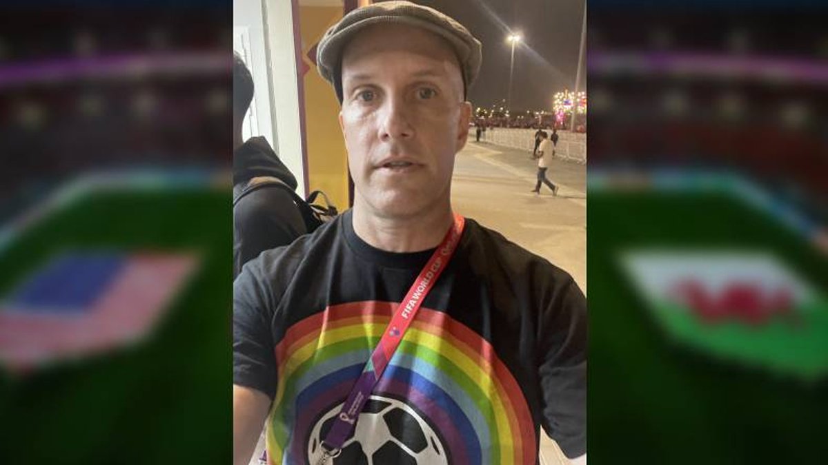 ABD'li gazeteci gökkuşağı desenli tişört giydiği için Katar'da gözaltına alındı