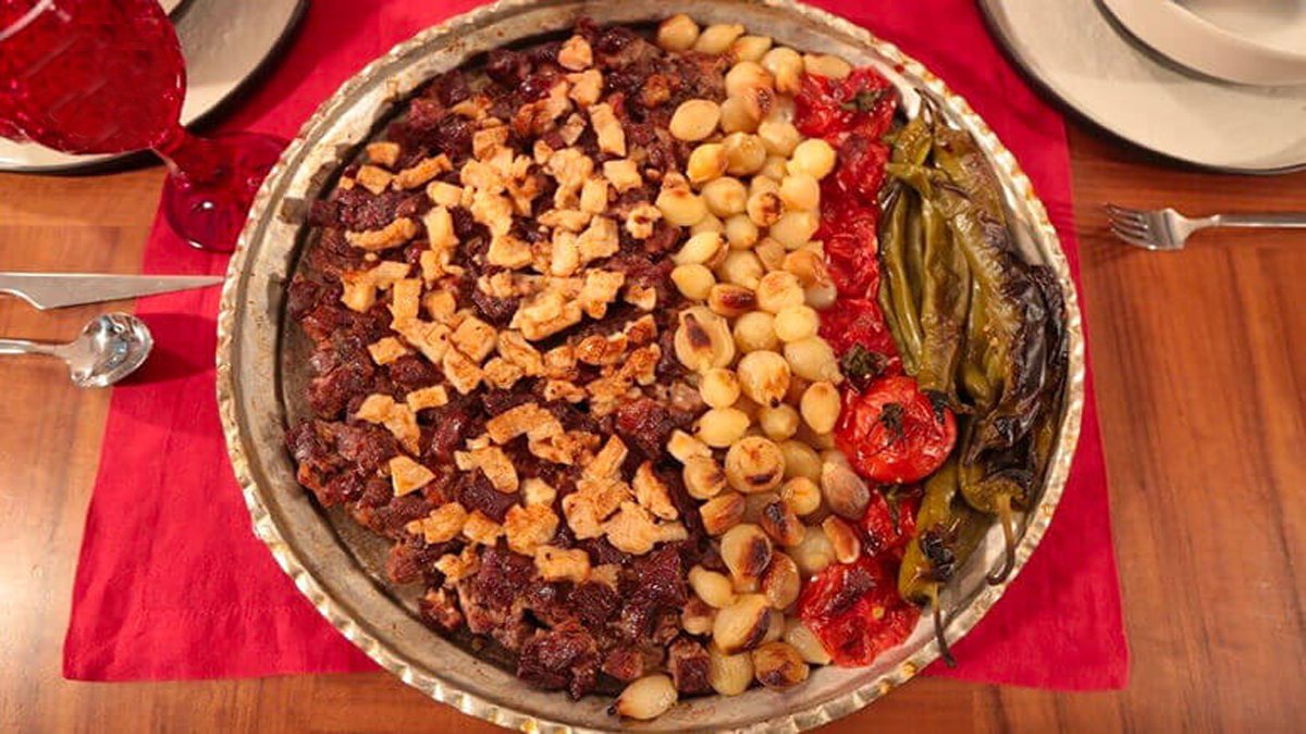 Nefes almadan yediren tarif dünyanın gündeminde! İşte ustasından Maraş usulü eli böğründe tarifi: BM listesine girdi