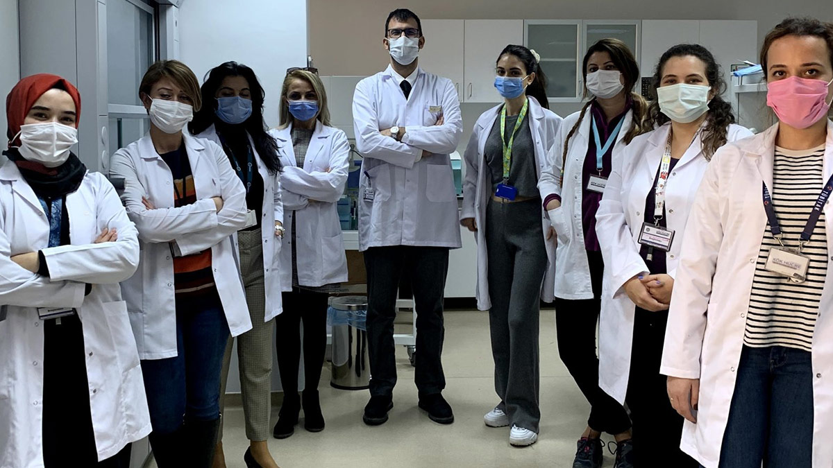 Uzmanlık derneklerinden Sağlık Bakanlığı'na 'yönetmelik' çağrısı: Hekim göçünün artmasından endişeliyiz