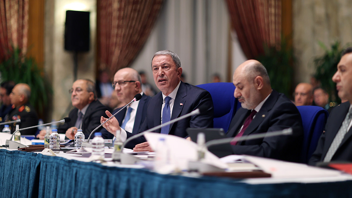 Bakan Akar: S400'ler hazır, tehdit gelirse kullanırız