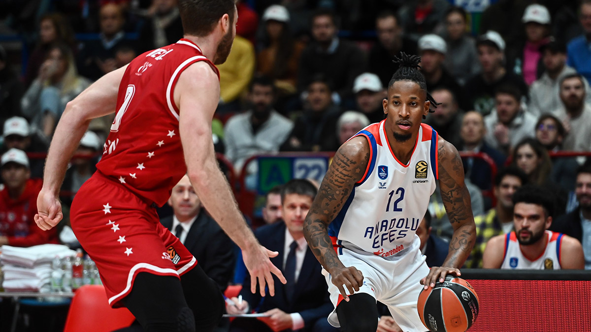 THY Avrupa Ligi'nde Anadolu Efes Milan karşısında farka gitti