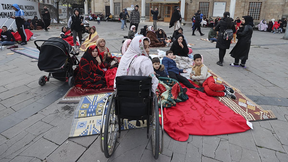 Düzce'deki depremin ardından korkutan uyarı: 5 büyüklüğünde artçı olabilir