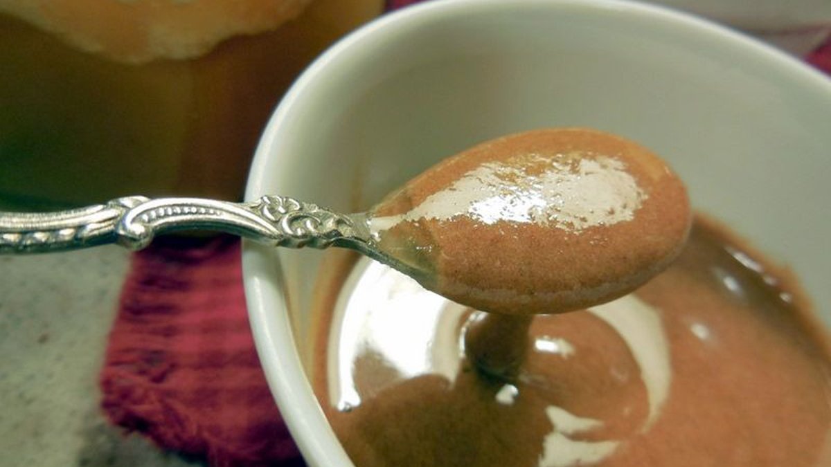 Kahvaltıda ekmeğe sürüp yiyin kalbiniz saat gibi çalışsın! Bu tatlı karışım hem lezzetli hem sağlık deposu