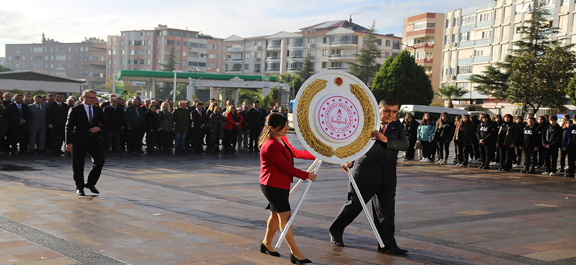 Edremit'te Öğretmenler Günü kutlandı