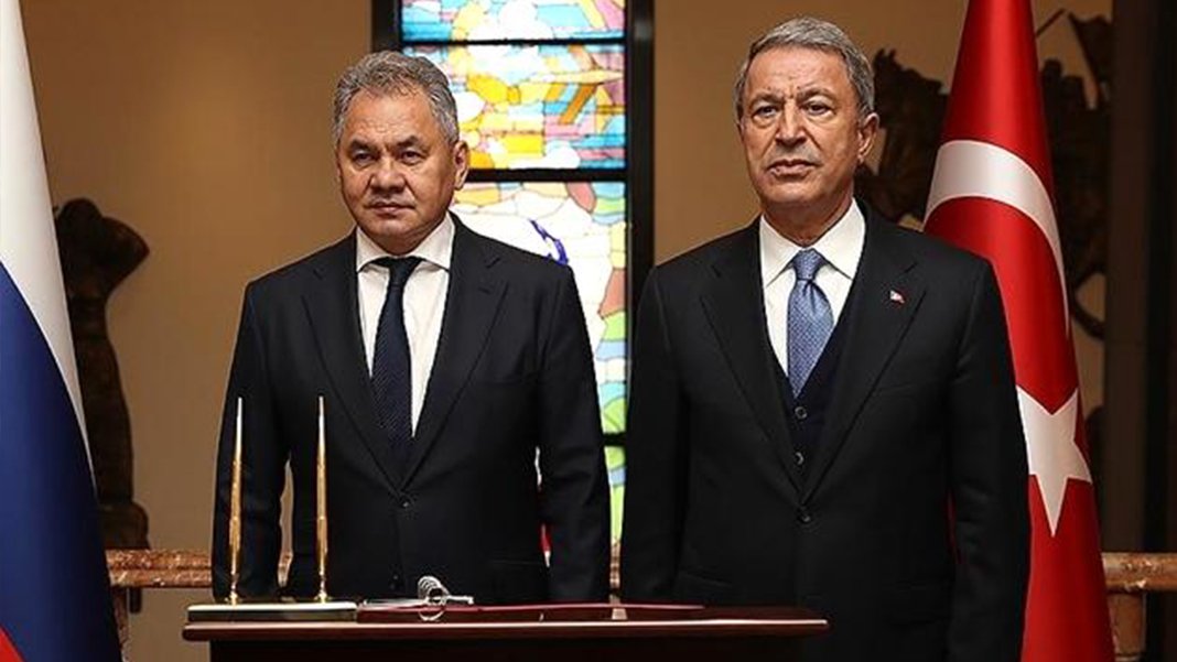 Bakan Akar, Rus mevkidaşı Sergey Şoygu ile Suriye'yi görüştü