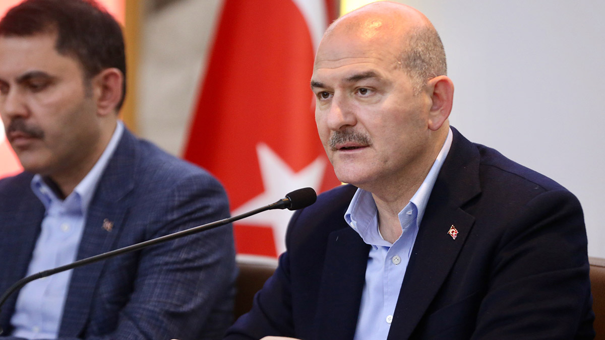 İçişleri Bakanı Süleyman Soylu: Ağır hasarlı konutlarda 90 bin liraya kadar eşya yardımı yapacağız