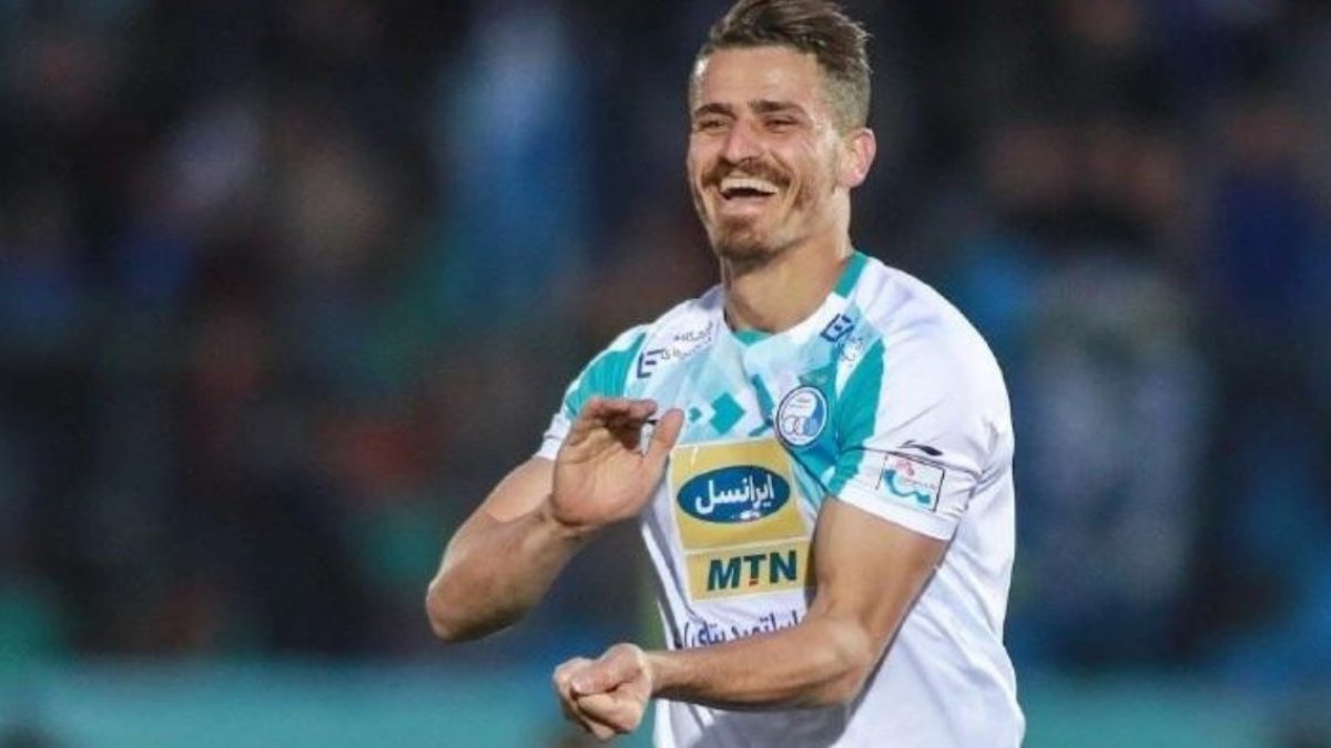 İranlı futbolcu Vurya Gafuri tutuklandı