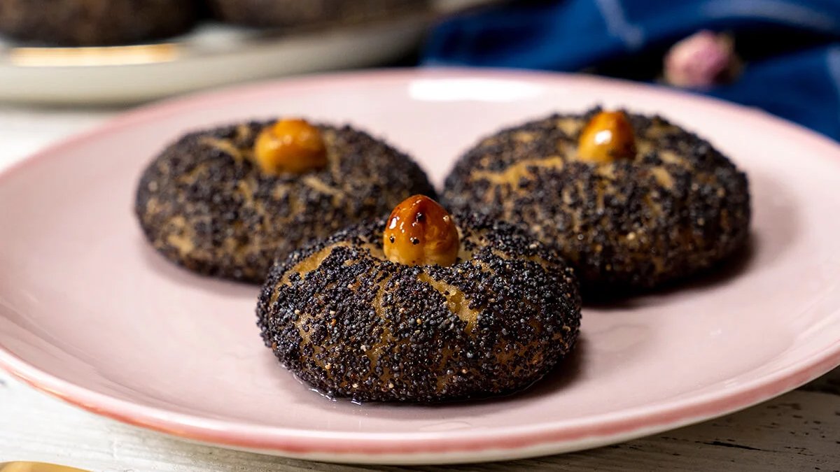 Kaynananız pastaneden aldı sanıyor! Çay sofralarının vazgeçilmezi haşhaşlı şekerpare: Yiyen doyamıyor