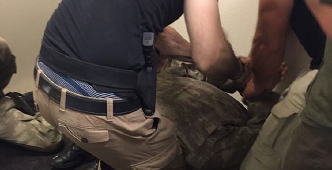 SON DAKİKA! Jandarma Genel Komutanlığı'nda 16 darbeci asker öldürüldü