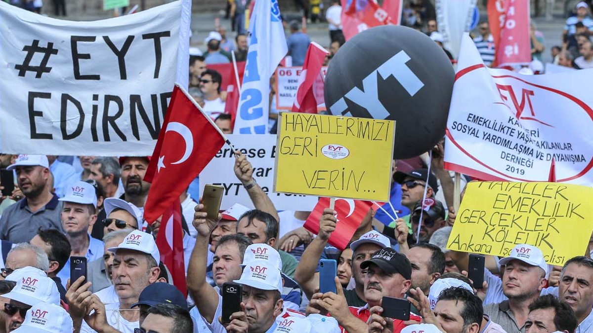 Milyonlarca kişi heyecanla bekliyordu: Yoğun gündem EYT'de rötar yaptı