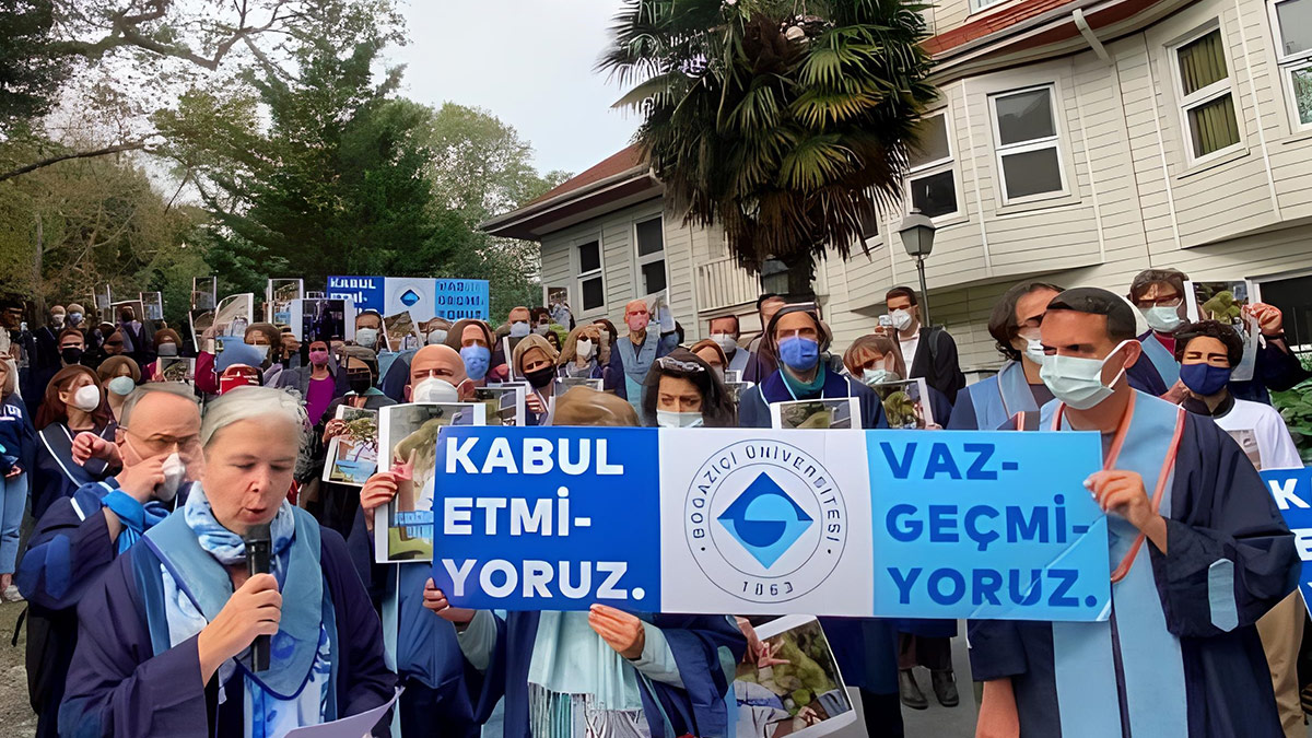 Boğaziçili akademisyenlerden ortak açıklama: Naci İnci yönetimi, görevimizi yapmamızı engelliyor