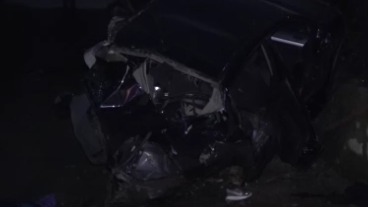 Rize'de 3 metrelik duvardan aşağıya düşen araçta bulunan 5 kişiden 2’si öldü, 3'ü ağır yaralandı