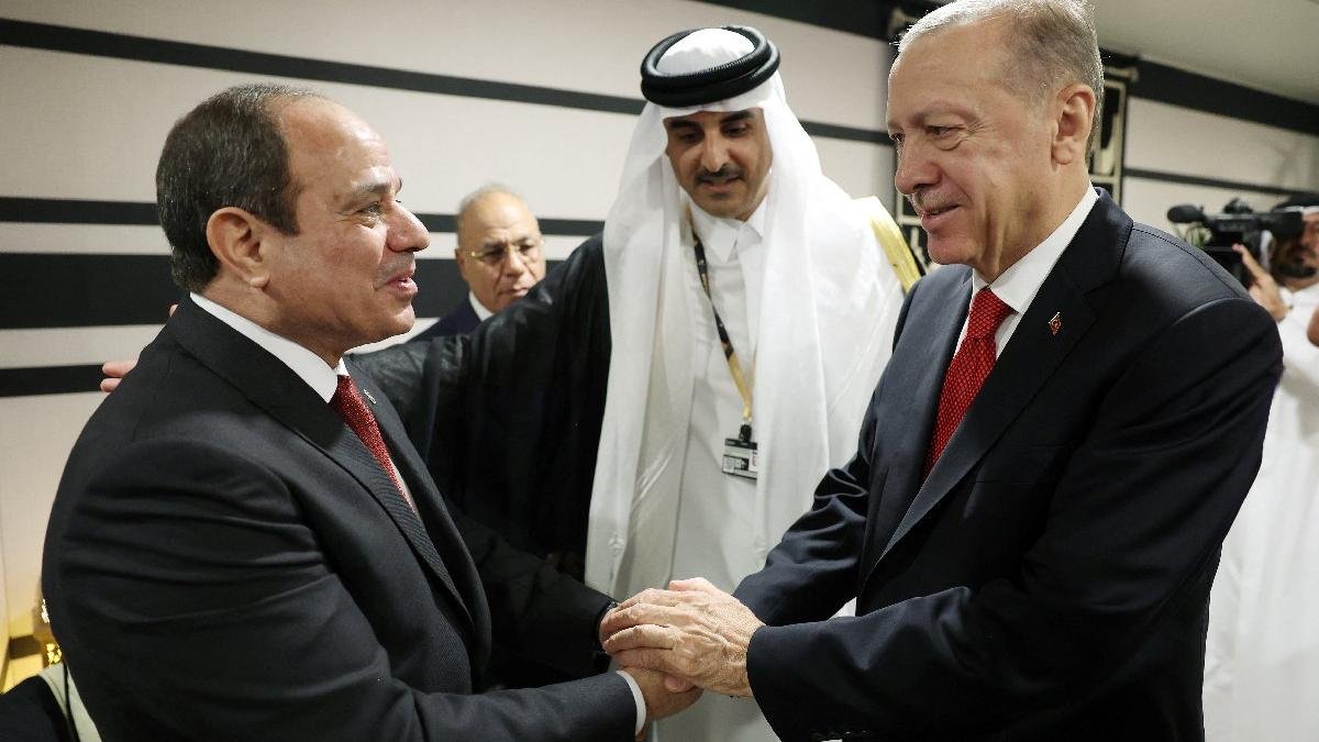 Arap basını Erdoğan ve Sisi'nin el sıkışmasını yorumladı: Şu an en mutlusu Ekrem İmamoğlu