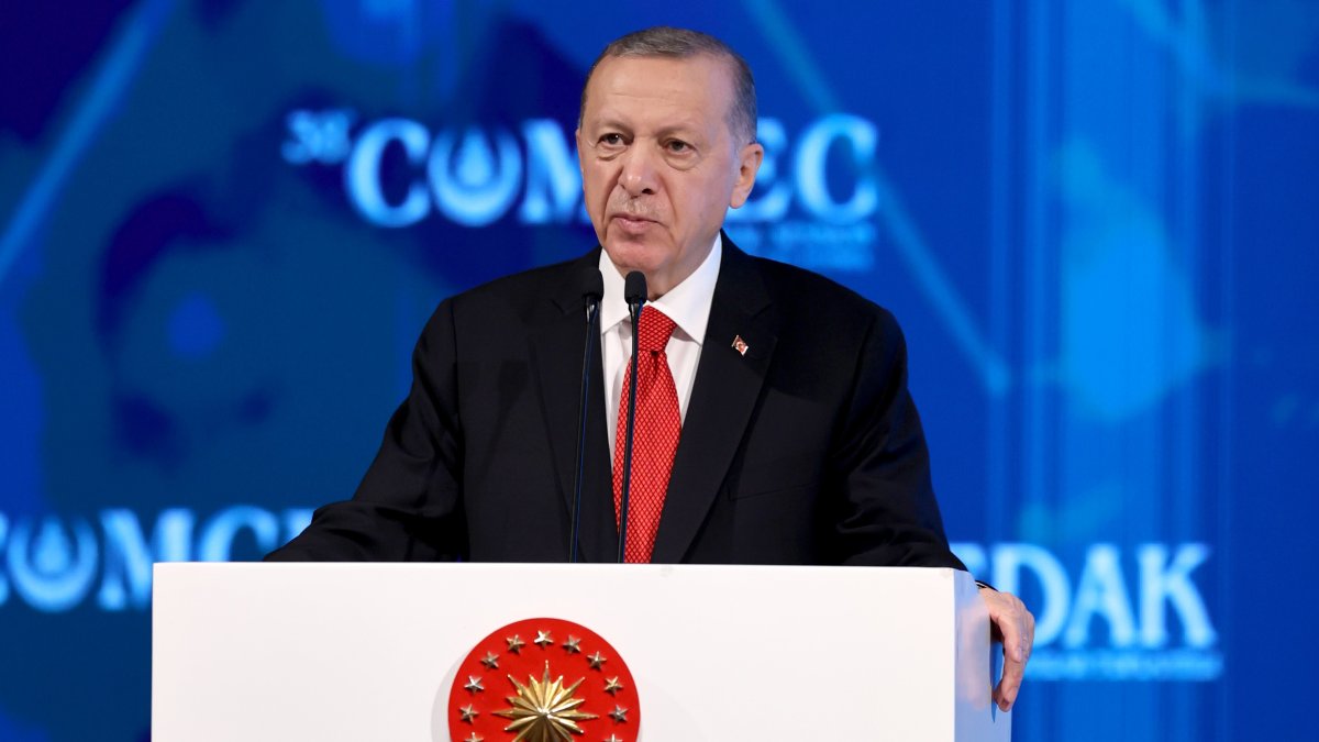 Cumhurbaşkanı Erdoğan İSADEK açılış programında konuştu: Faizleri yükselterek enflasyon kontrol altına alınamaz