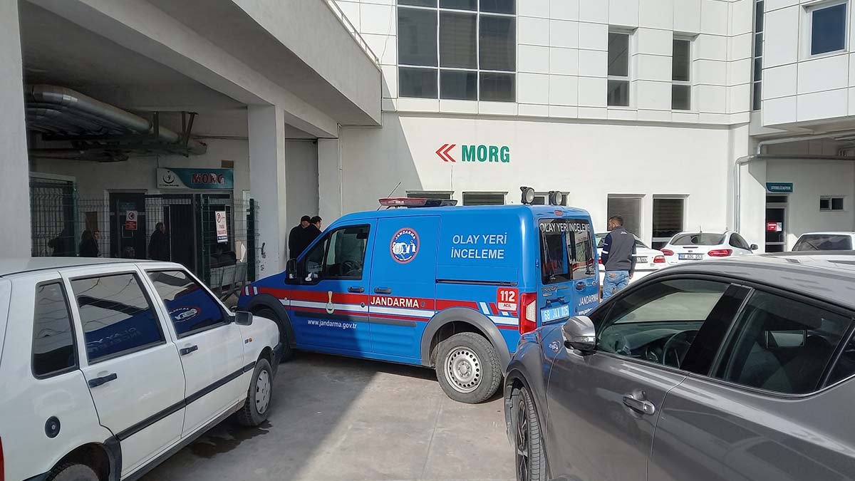 Pres makinesine sıkışan işçiden acı haber