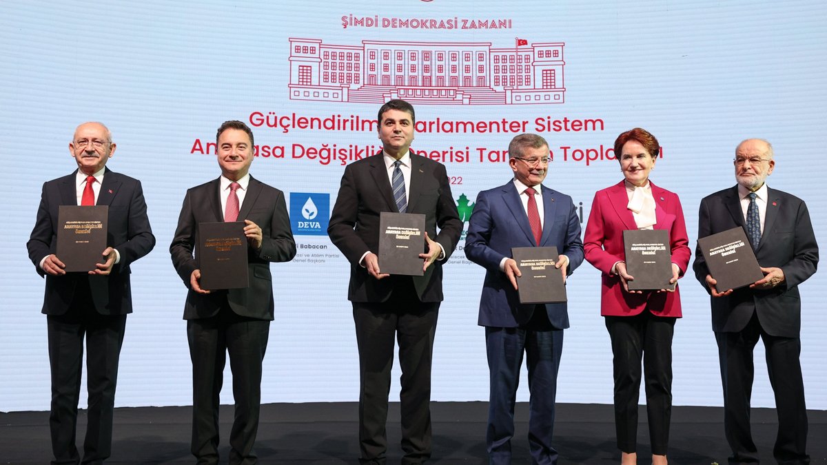 84 madde, 9 başlıkta değişiklik: İşte altılı masanın anayasa teklifi