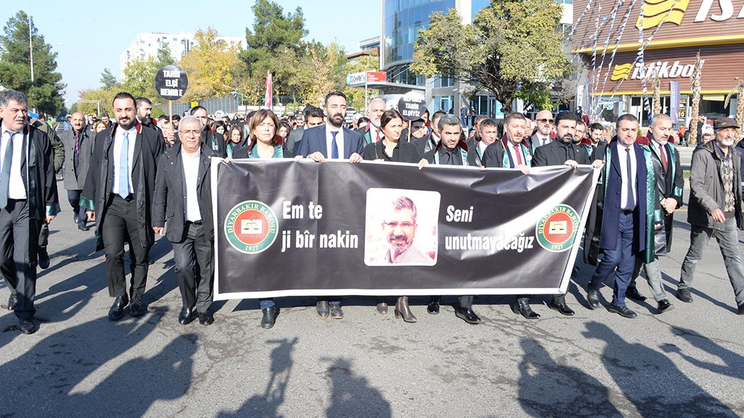 Tahir Elçi katledildiği yerde anıldı