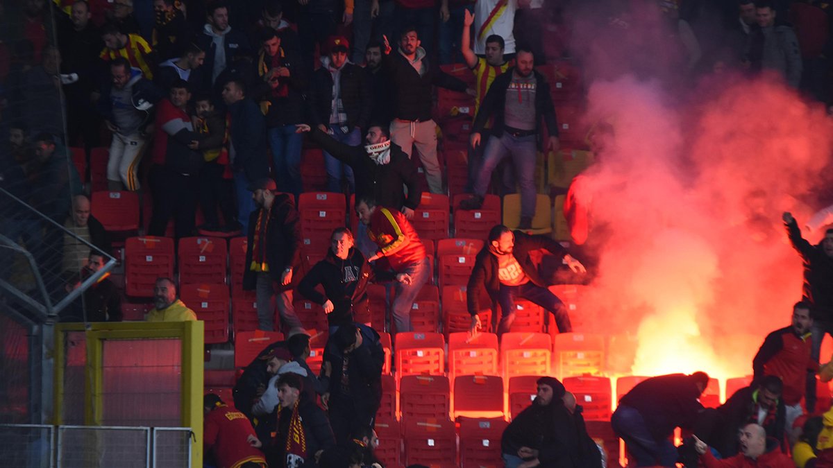 Türk futbolunun utanç gecesi: Dünyada gündem oldu, tüm Türkiye kınadı