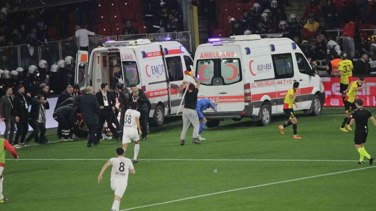 Kaleciye korner direğiyle saldırmıştı! Mahkeme kararını verdi