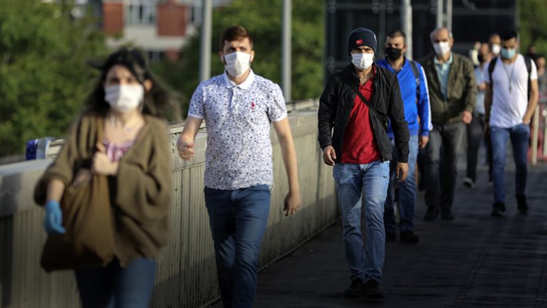 Kimse bitti sanmasın! Koronavirüs için korkutan açıklama