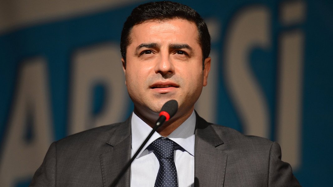 Selahattin Demirtaş, Öcalan'la görüşmek için dilekçe verdi
