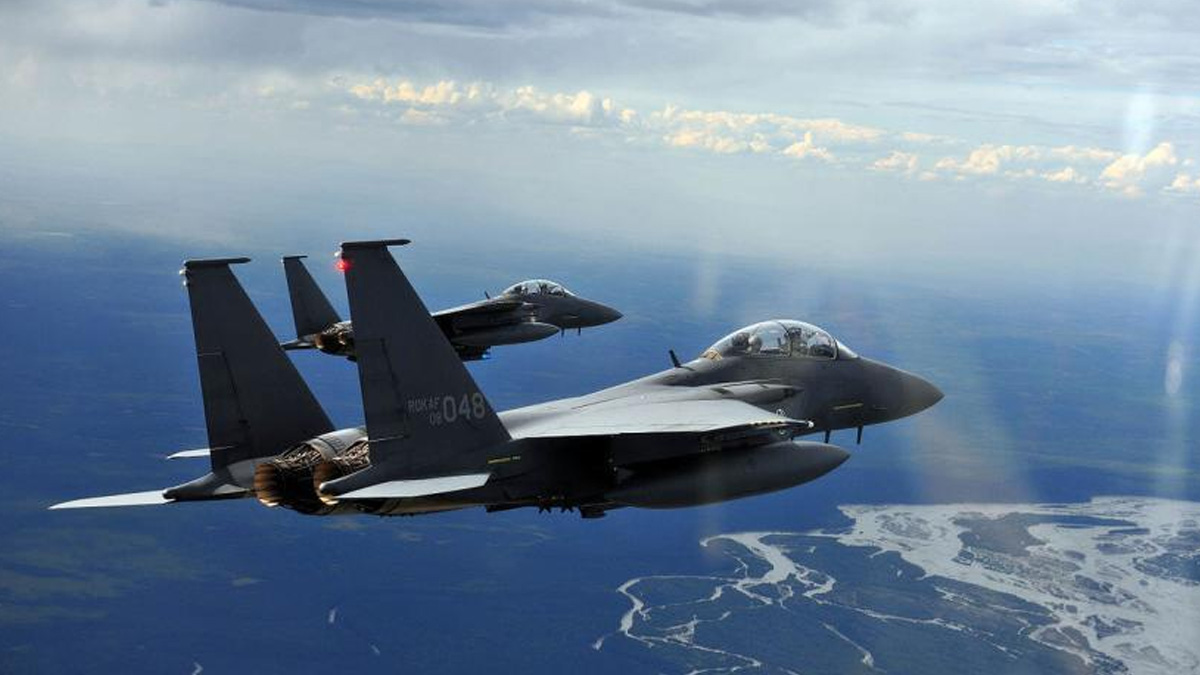 Kore Yarımadası'nda 2 ülkeden 'tansiyonu' yükseltecek hamle: Savaş uçakları yasaklı bölgeye girdi