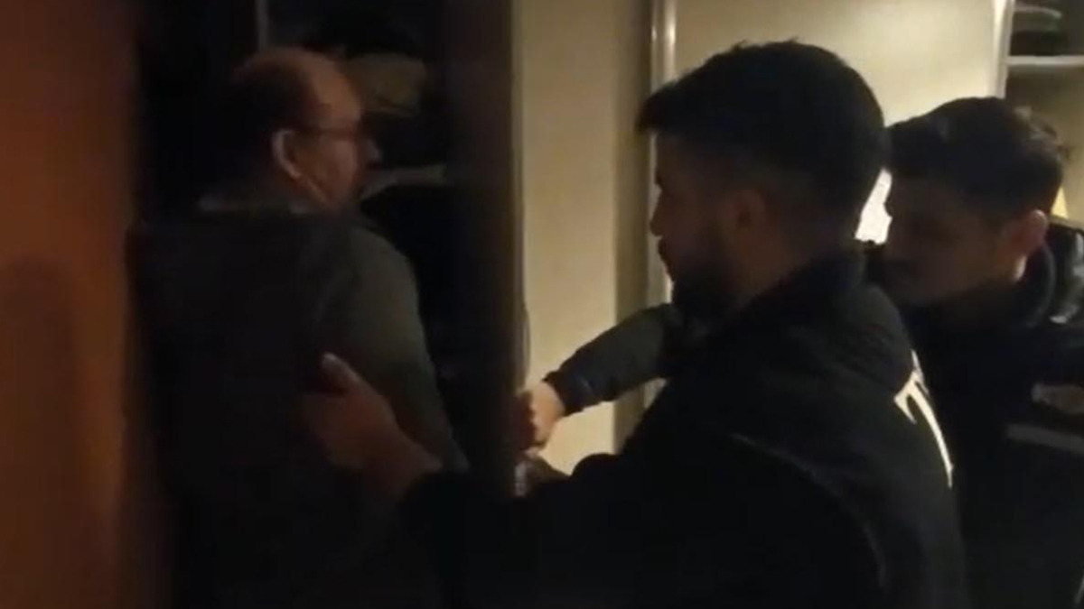 İzmir'de FETÖ operasyonu: Aralarında mahrem imamların da olduğu 18 kişi gözaltına alındı